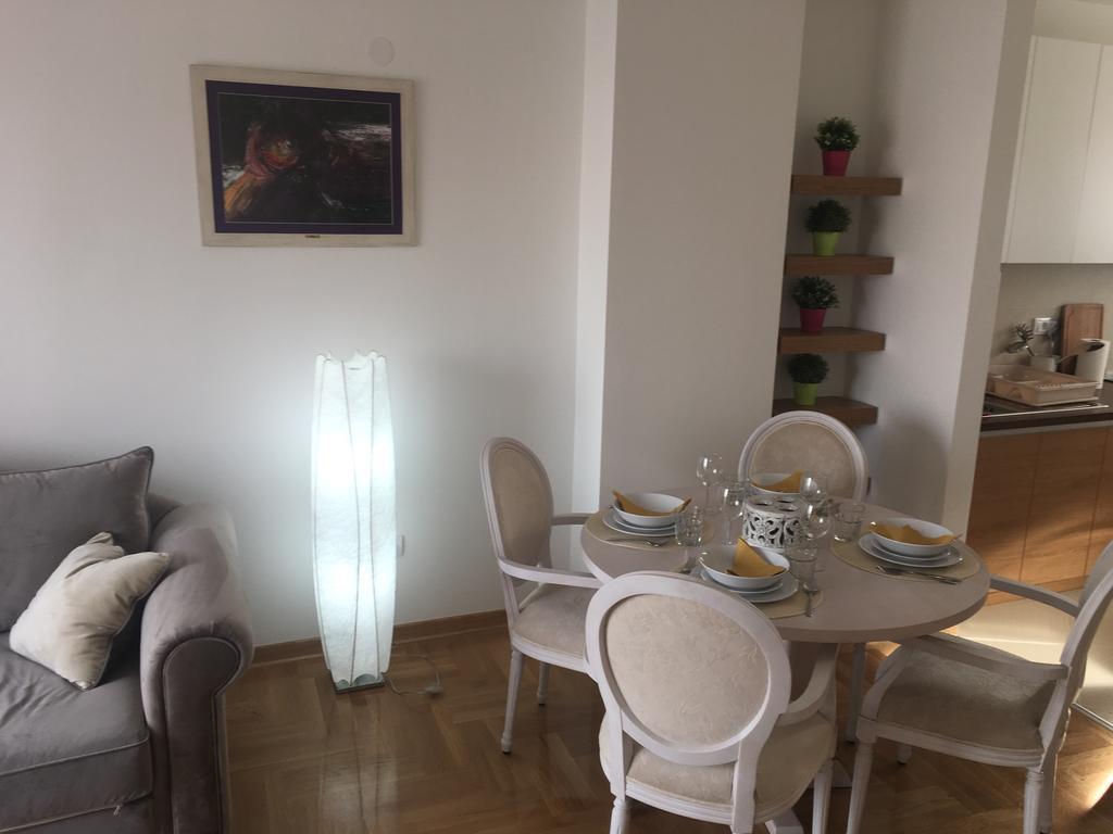 Apartment Posejdon Belgrad Exterior foto